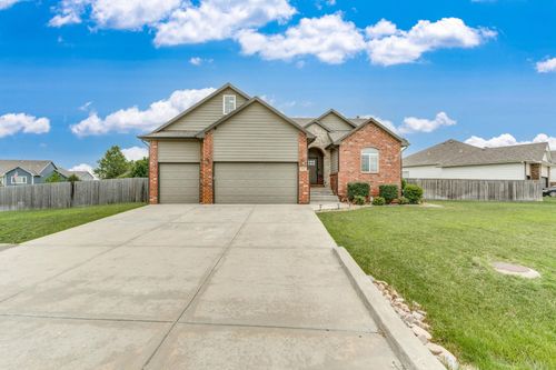 1642 E Bearhill Rd, Park City, KS, 67147-7422 | Card Image