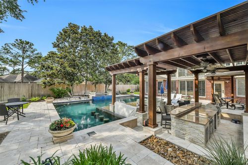210 Trail Bend Ln, Friendswood, TX, 77546-8403 | Card Image