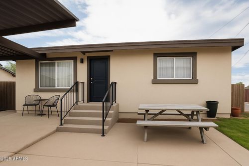 3825 W Latham St, Phoenix, AZ, 85009-3201 | Card Image