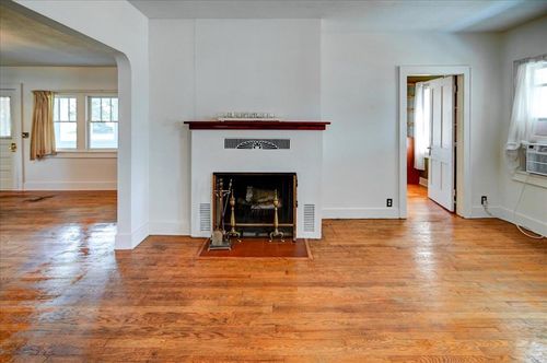 247 W Monroe St Street, Spring Green, WI, 53588 | Card Image