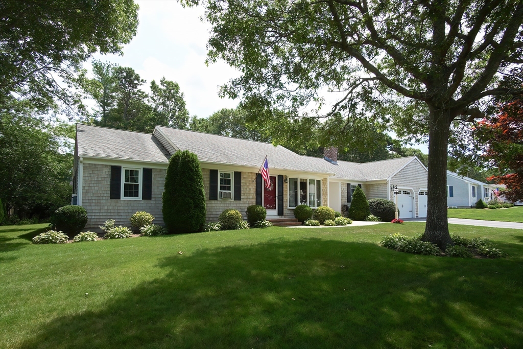 Ansel Howland Rd, Centerville, MA 02632