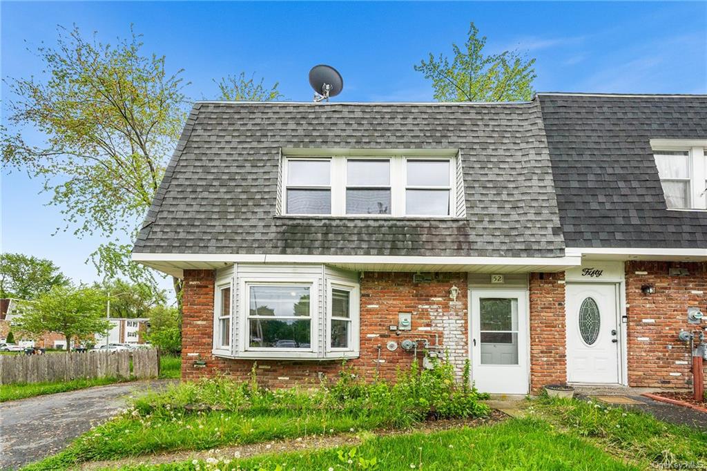 Hampton Ct, Middletown, NY 10941