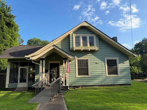 320 W 11th Ave, Pine Bluff, AR, 71601 | Card Image