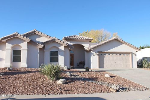 221 E Cloud Song, Santa Teresa, NM, 88008-9425 | Card Image