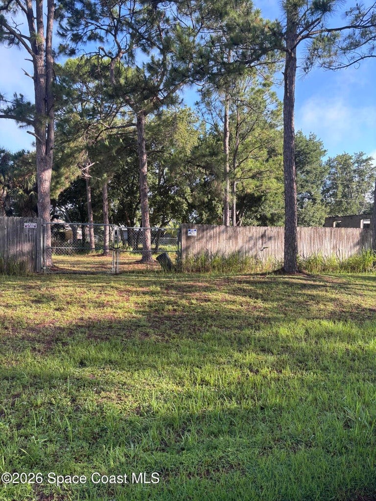 Land in Palm Bay