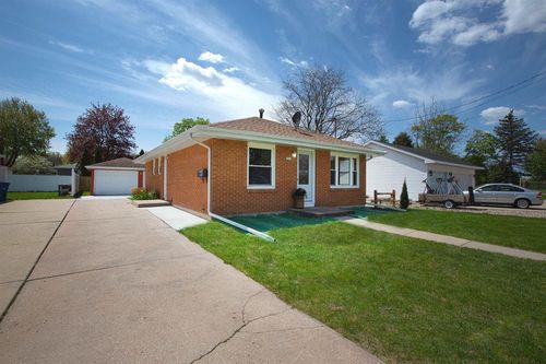 1519 Adams Avenue, OSHKOSH, WI, 54902 | Card Image