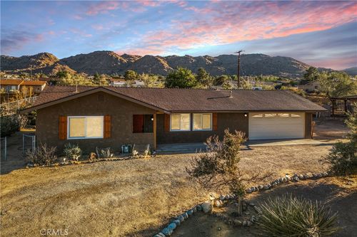 60649 Latham Trl, Joshua Tree, CA, 92252 | Card Image