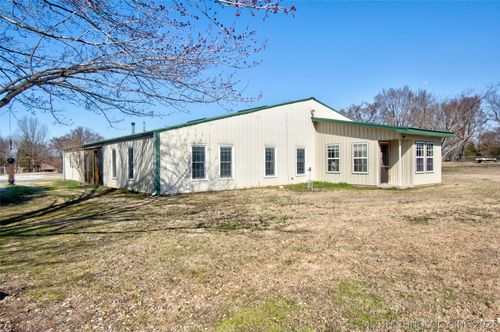 8677 E 63rd St S, Braggs, OK, 74423-5074 | Card Image