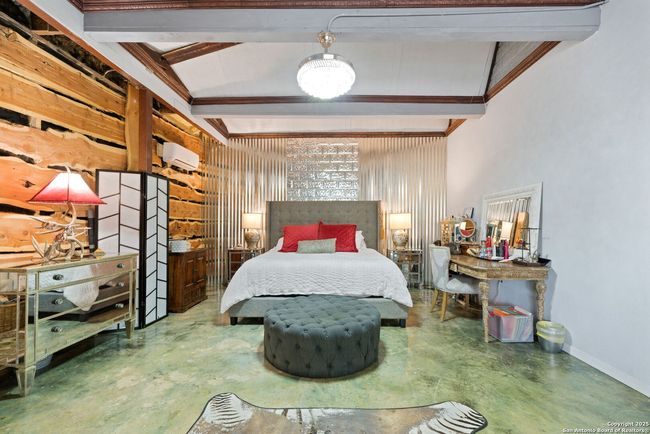 6005 W Ammann Rd, Home with 5 bedrooms, 5 bathrooms and null parking in Bulverde TX | Image 12
