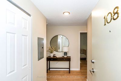 108 - 83 Aspen Springs Dr, Condo with 2 bedrooms, 1 bathrooms and 1 parking in Clarington ON | Image 2