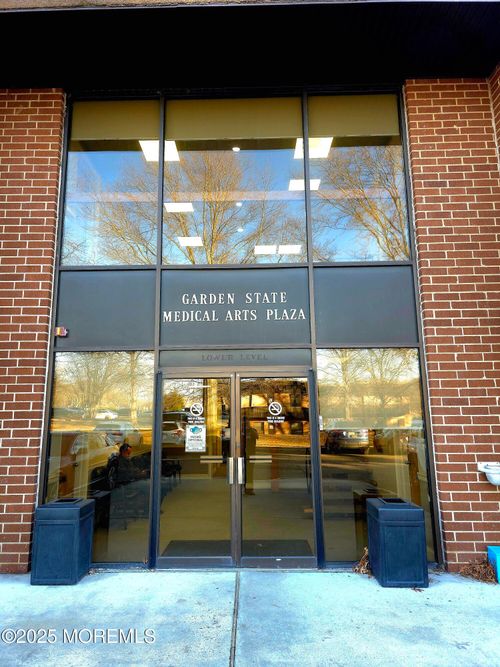 ste-1a-721 N Beers St, Holmdel, NJ, 07733-1500 | Card Image