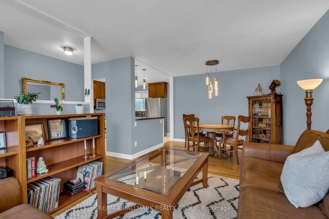 25 Ellery Cres, House other with 4 bedrooms, 2 bathrooms and 3 parking in Nepean ON | Image 7
