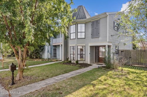 18 Courtyard Cir, Lafayette, LA, 70508-4900 | Card Image