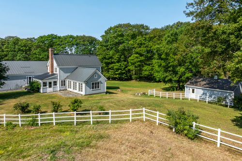 237 Middle Rd, Edgecomb, ME, 04556-3120 | Card Image
