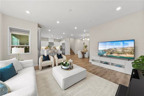 640 Athos, Lake Forest, CA, 92630-7628 | Card Image