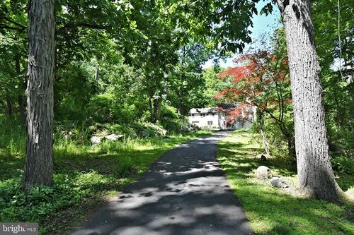 265 Windy Bush Rd, NEW HOPE, PA, 18938 | Card Image