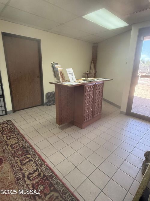 f-1102 N Anita Avenue, Tucson, AZ, 85705 | Card Image