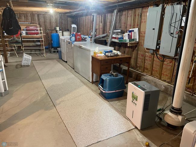 Basement laundry/utility | Image 43