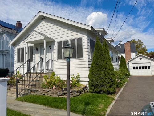 20 Norwalk Ave, Westport, CT, 06880-6828 | Card Image