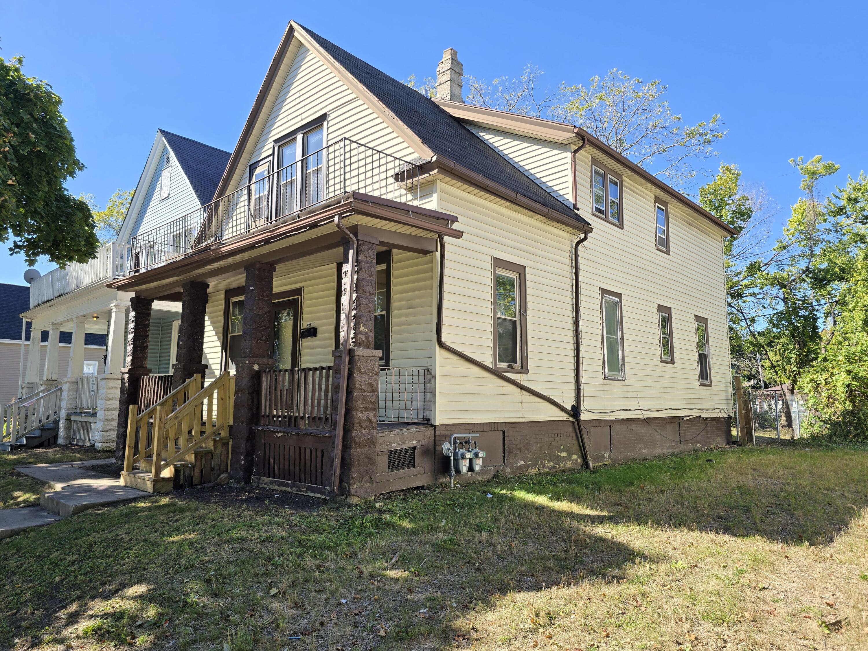 10th St, Milwaukee, WI 53206