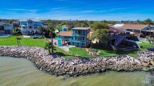 1121 6th St, San Leon, TX, 77539-2414 | Card Image