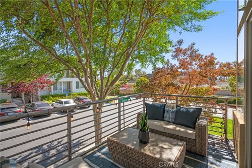 unit-101-5547 Strand, Hawthorne, CA, 90250-1081 | Card Image