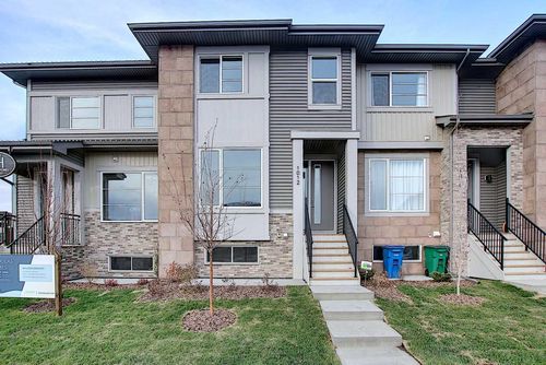 322 Sundown Road, Cochrane, AB, T4C3H2 | Card Image