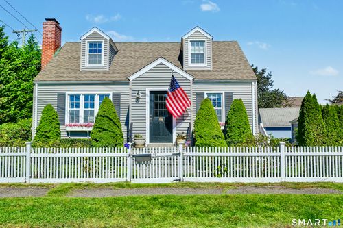 11 Oldfield Dr, Fairfield, CT, 06824-6411 | Card Image