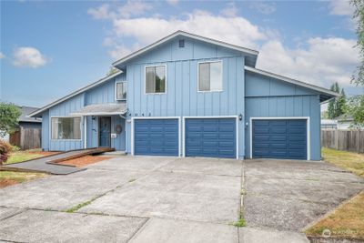 4042 Oak Street, House other with 3 bedrooms, 1 bathrooms and 3 parking in Longview WA | Image 2