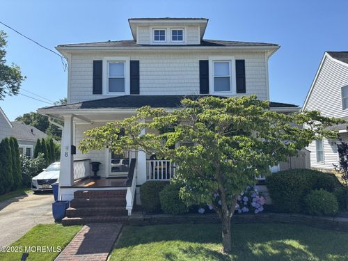 8 Bassett Pl, Red Bank, NJ, 07701-2303 | Card Image