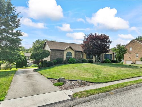 105 Lawrence Dr, Brighton Twp, PA, 15009-9791 | Card Image
