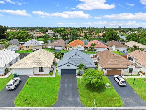 15121 S Waterford Dr, Davie, FL, 33331-3200 | Card Image