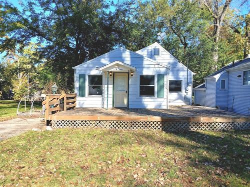 112 Hazel Ct, Island Lake, IL, 60042-9616 | Card Image