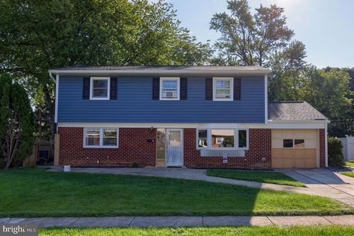 105 Radcliffe, Reading, PA, 19609 | Card Image