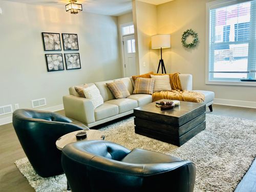 15598 Duck Trail Ln, Apple Valley, MN, 55124-7866 | Card Image