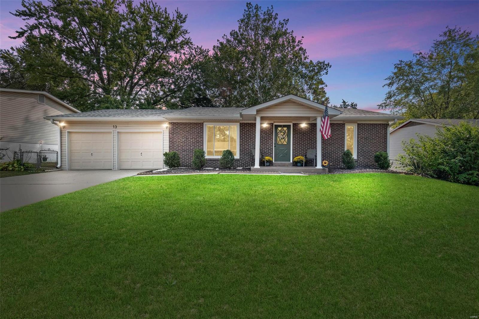 Carpenter Dr, Saint Peters, MO 63376