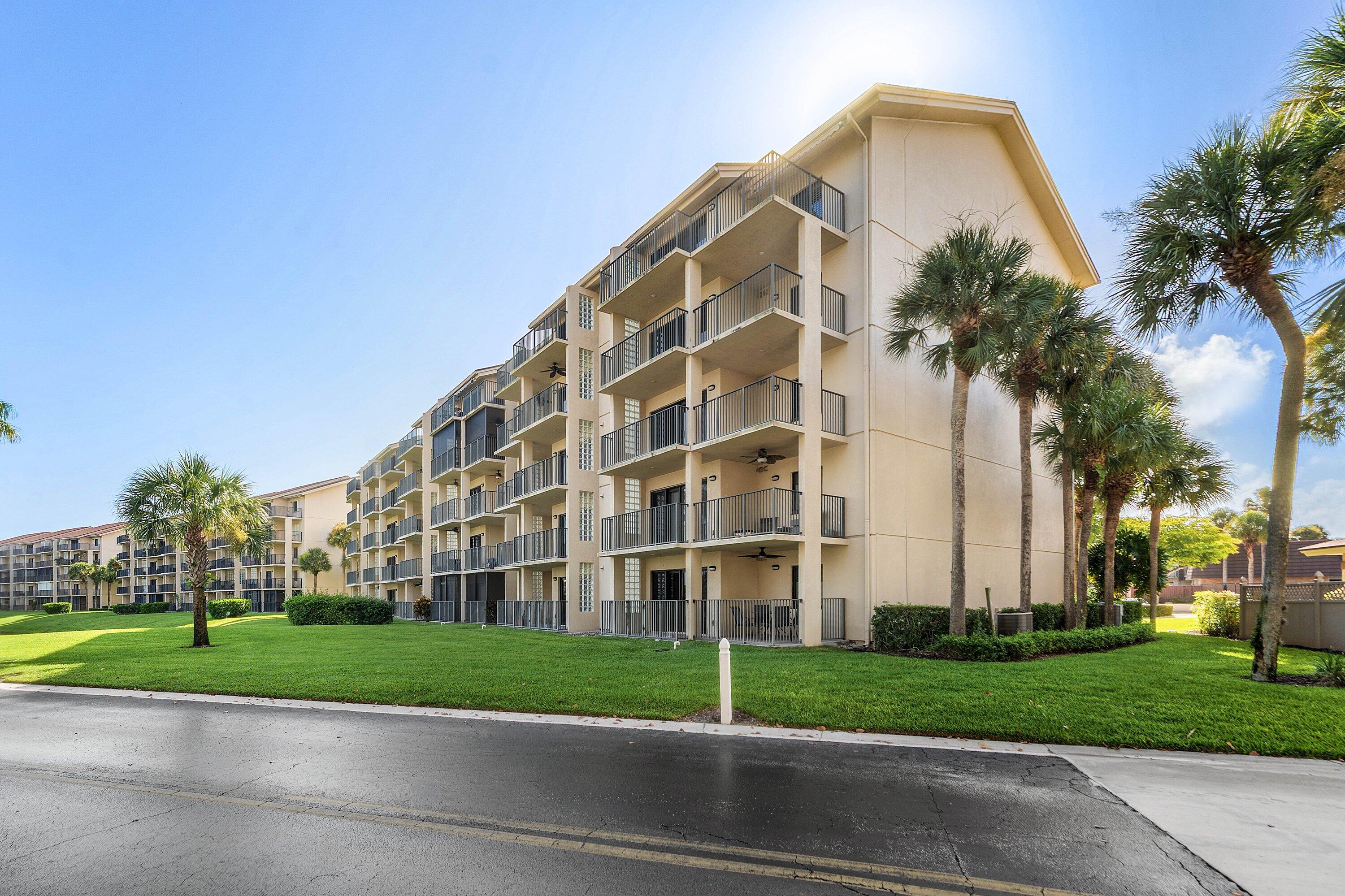 Residential in Jupiter 5