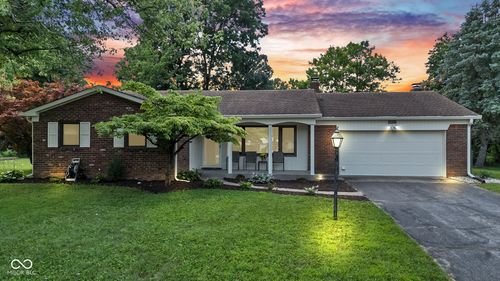 718 Chapel Hill East Dr, Indianapolis, IN, 46214-3747 | Card Image