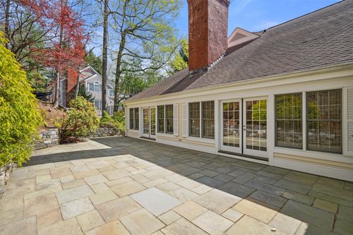 5 Avery Ct, West Harrison, NY, 10604-1100 | Card Image