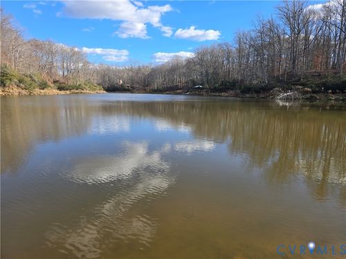 236 Central Pkwy, Aylett, VA, 23009-4205 | Card Image