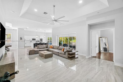 5646 109th Ln, Coral Springs, FL, 33076-3115 | Card Image