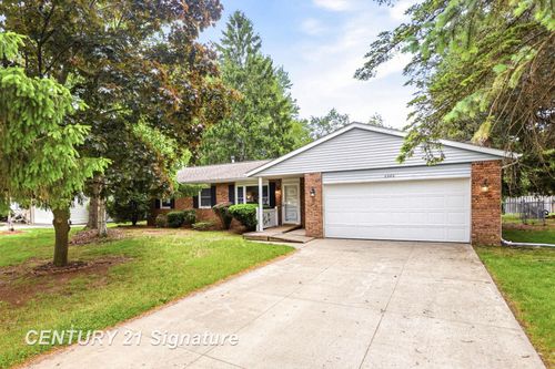 2380 Gatesboro Dr E, Saginaw, MI, 48603-3747 | Card Image
