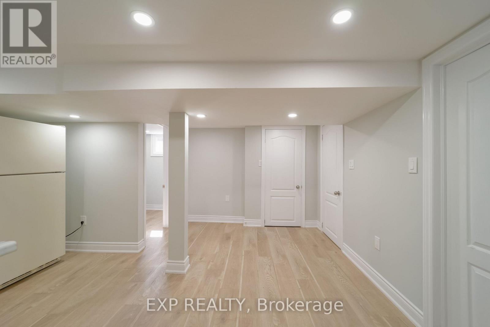 Residential Lease in Hamilton (Homeside) 3