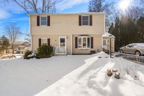 17 Lincoln Ave, Millbury, MA, 01527-3233 | Card Image