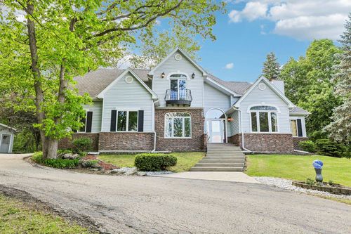 3115 Hawks Haven Trl, Deforest, WI, 53532-2348 | Card Image