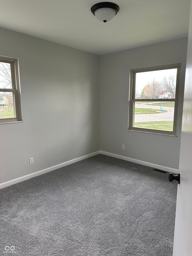All new carpeting! | Image 5