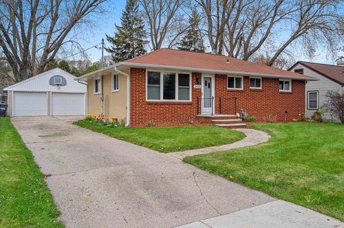 2420 Libal Street, ALLOUEZ, WI, 54301 | Card Image