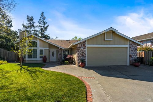 3321 Stratford Court, Napa, CA, 94558 | Card Image