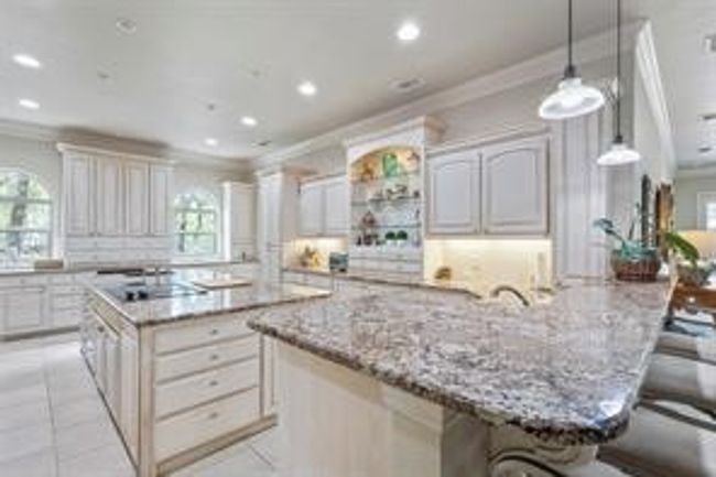 6810 Westover Dr, House other with 4 bedrooms, 5 bathrooms and null parking in Granbury TX | Image 12