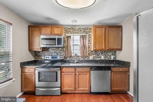 4119 Silver Park Ter, SUITLAND, MD, 20746-3048 | Card Image